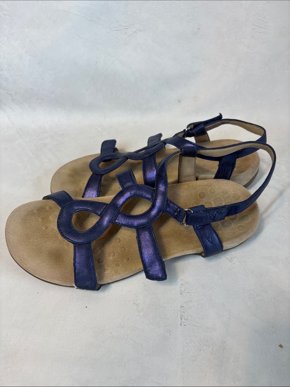 Women’s Vionic Metallic Navy Strappy Comfort Sandals, size 7, leather - Picture 4 of 6